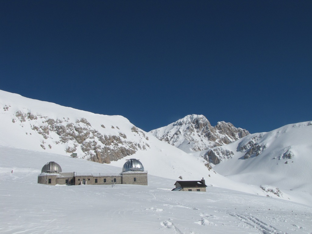 La traversata alta del Gran Sasso (da lontano)